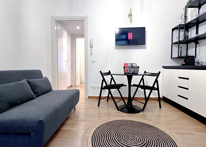 The Boutique Houses - Steps Away From The Duomo Area